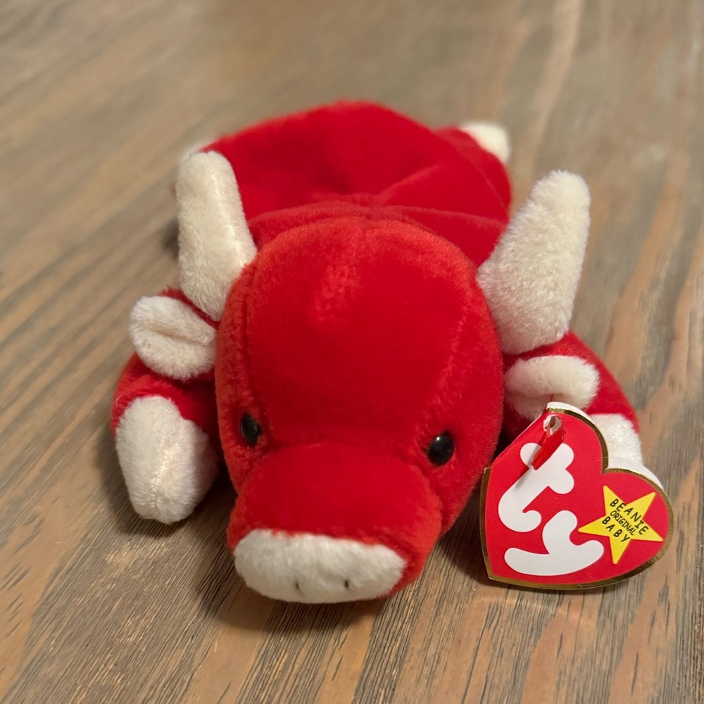 NWT Rare Mint Condition 1995 Ty Beanie Baby SNORT Red Bull See Tag Photos